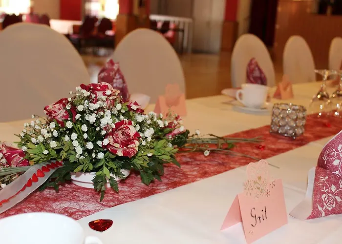 Heidepension Anja 게스트하우스 Hohenleipisch